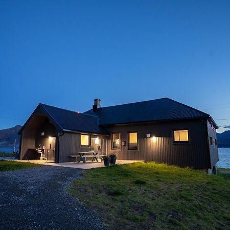 Готель Bedehuset Basecamp Senja Skaland Екстер'єр фото