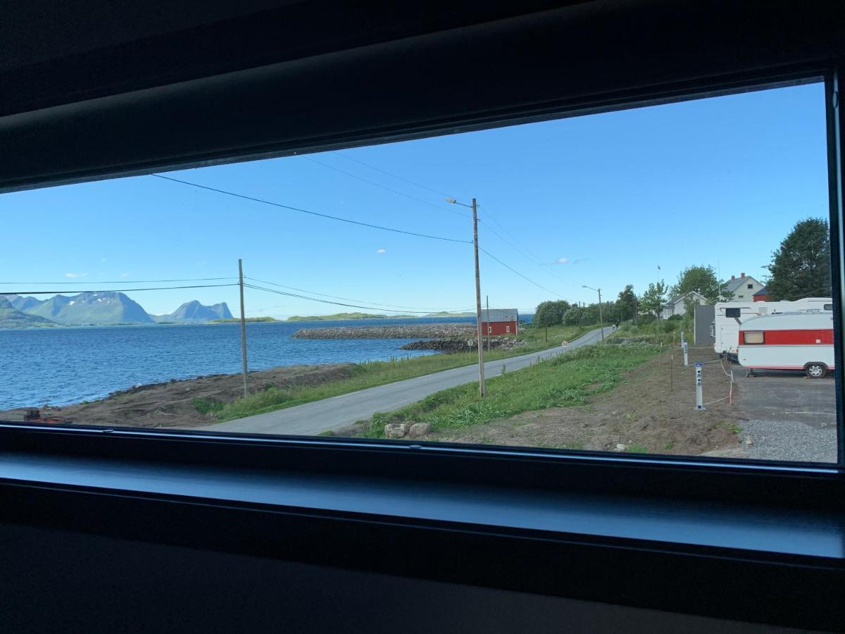 Готель Bedehuset Basecamp Senja Skaland Екстер'єр фото